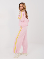 Pastelowy różowy komplet z kontrastowymi lampasami RUE PARIS  