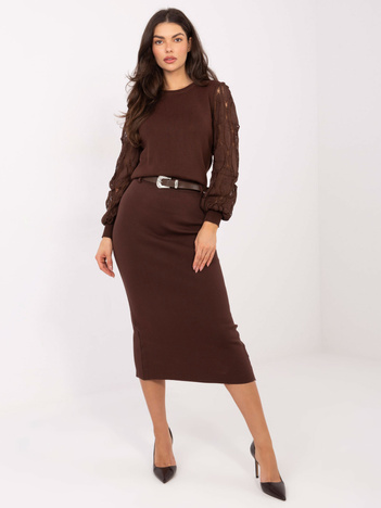 Brązowa dzianinowa spódnica z paskiem