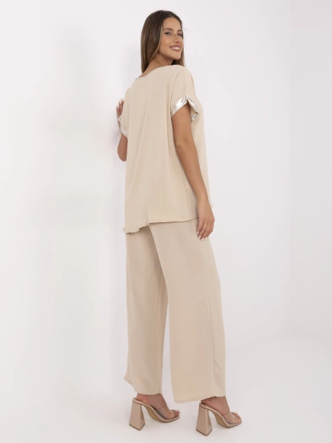 Beżowy damski komplet z szerokimi spodniami
