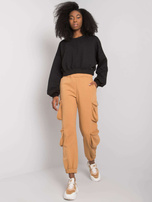 Camelowe damskie spodnie dresowe z kieszeniami Mila RUE PARIS 