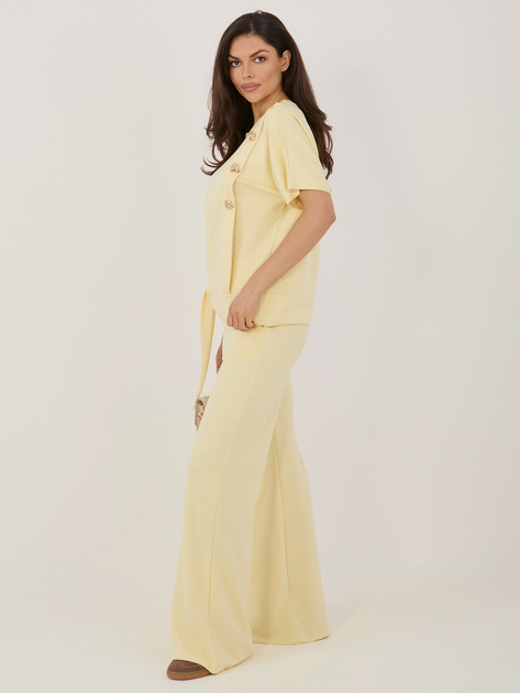 Jasnożółty damski komplet z ozdobnymi guzikami