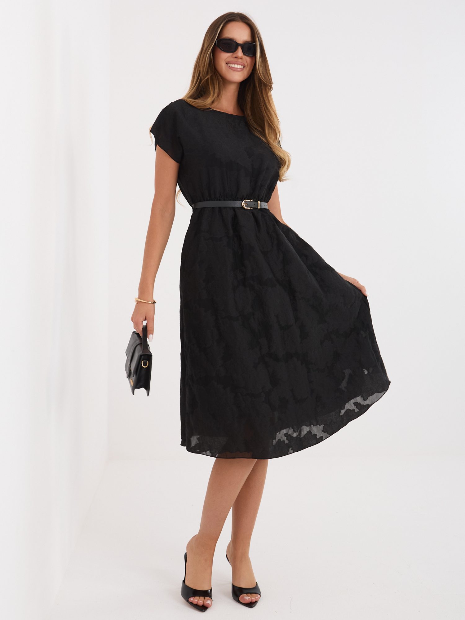 Czarna rozkloszowana sukienka z paskiem RUE PARIS 