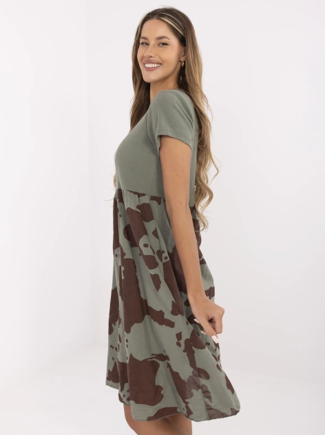 Khaki letnia sukienka w krowie wzory