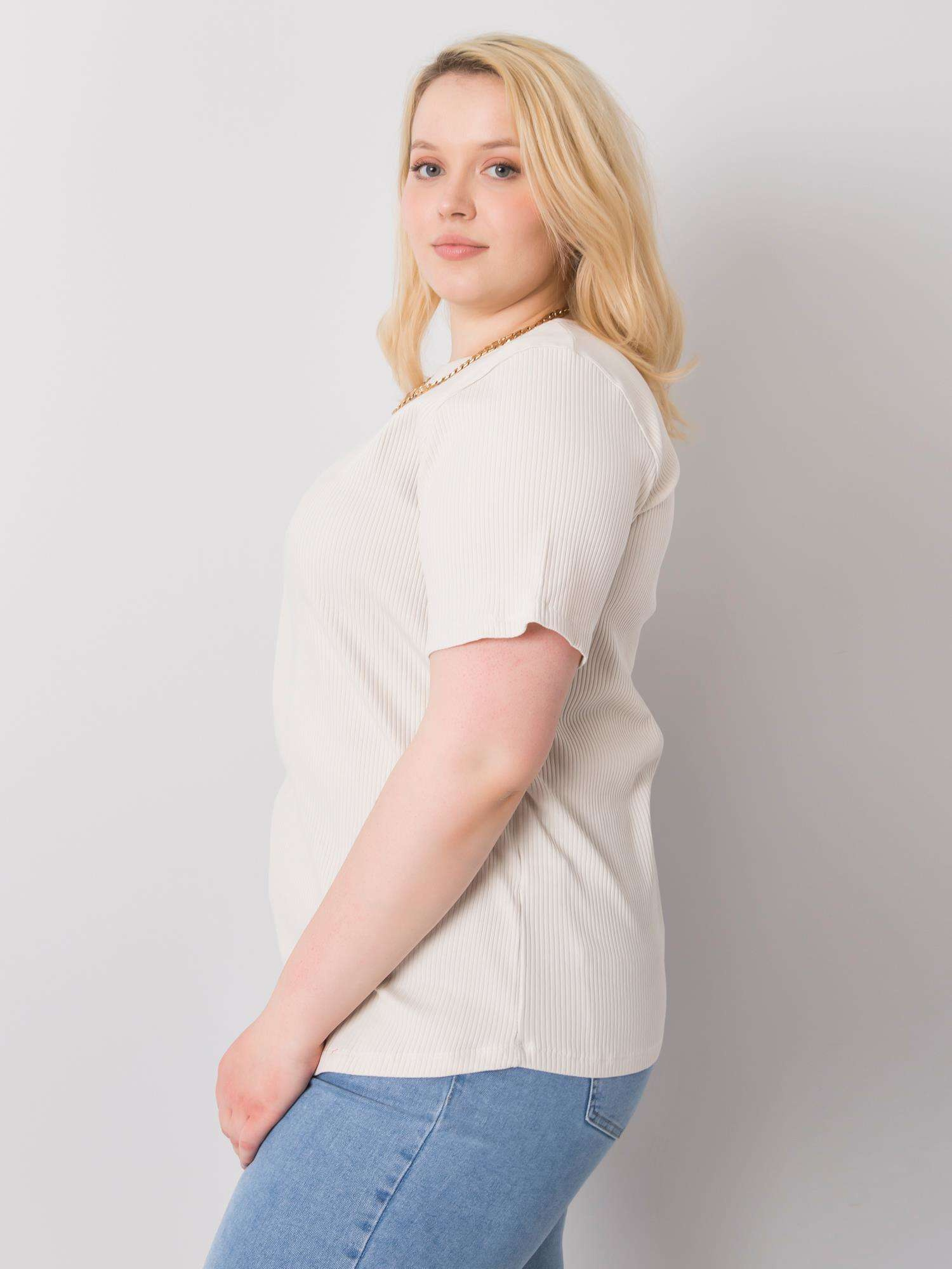 Šviesiai smėlinė plus size palaidinė Stella.