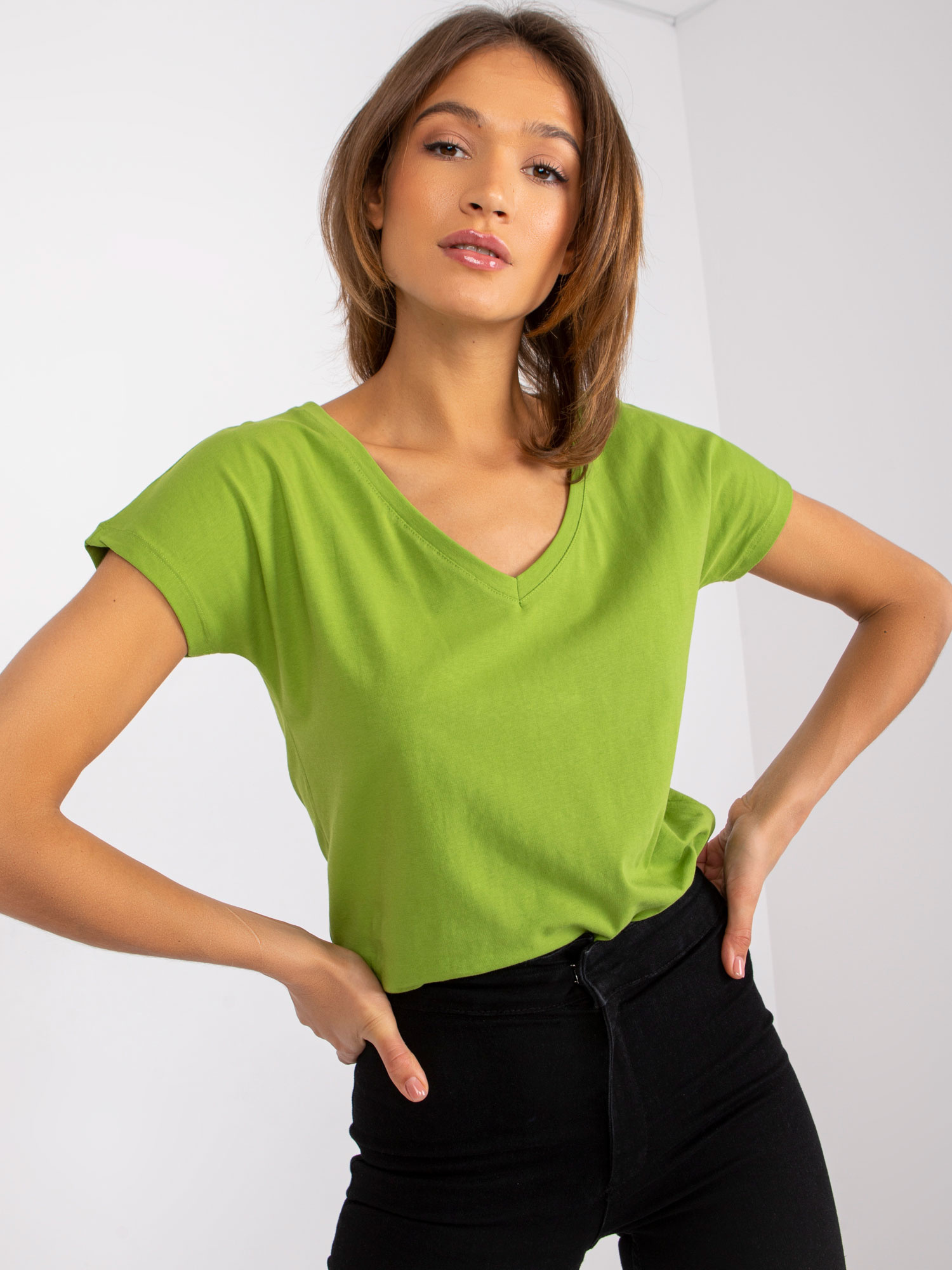 Šviesiai žalias Emory marškinėliai.