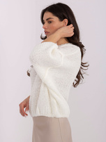 Ecru sweter boucle o kroju oversize