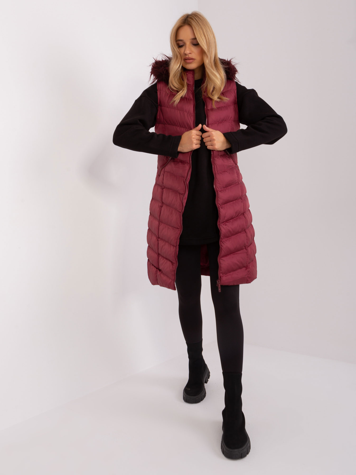 Hurt Burgundy long vest with quilting RUE PARIS.