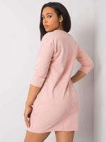 Brudnoróżowa sukienka plus size z kieszeniami Sereia 