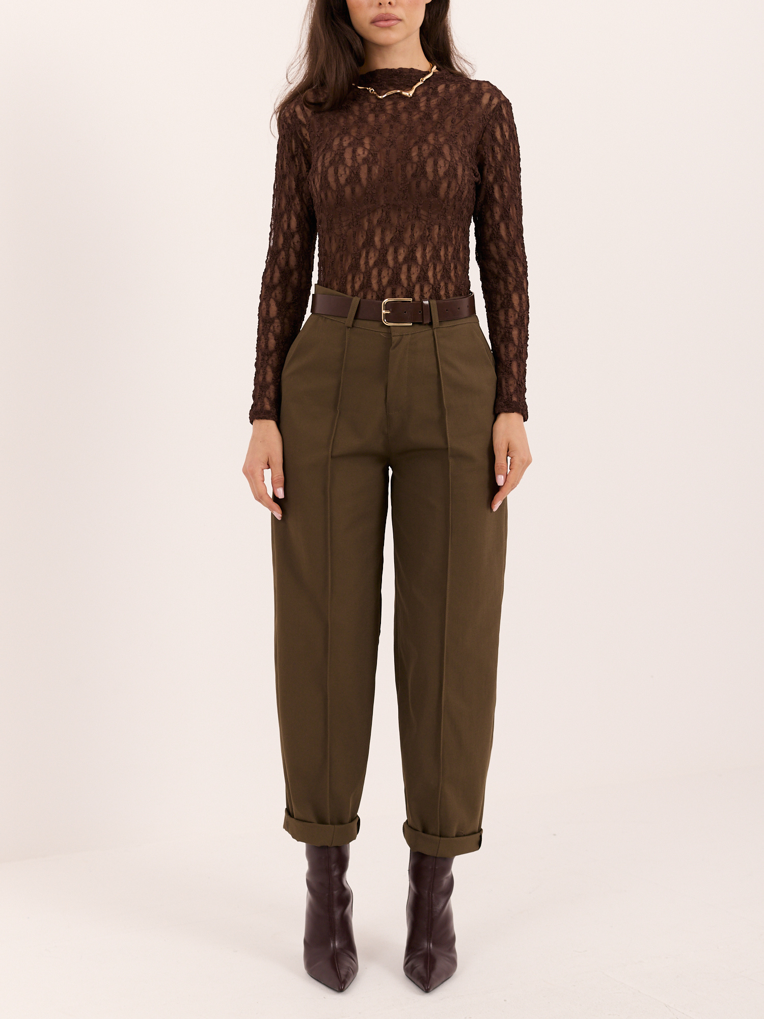 Khaki eleganckie spodnie marchewki z paskiem