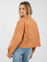 Ceglasta jeansowa kurtka z zapięciem na guziki RUE PARIS 