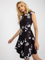 Hurt Schwarzes Cocktailkleid mit Wickelausschnitt.