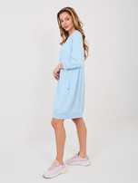 Pastelowa niebieska dresowa sukienka z kieszeniami BASIC FEEL GOOD