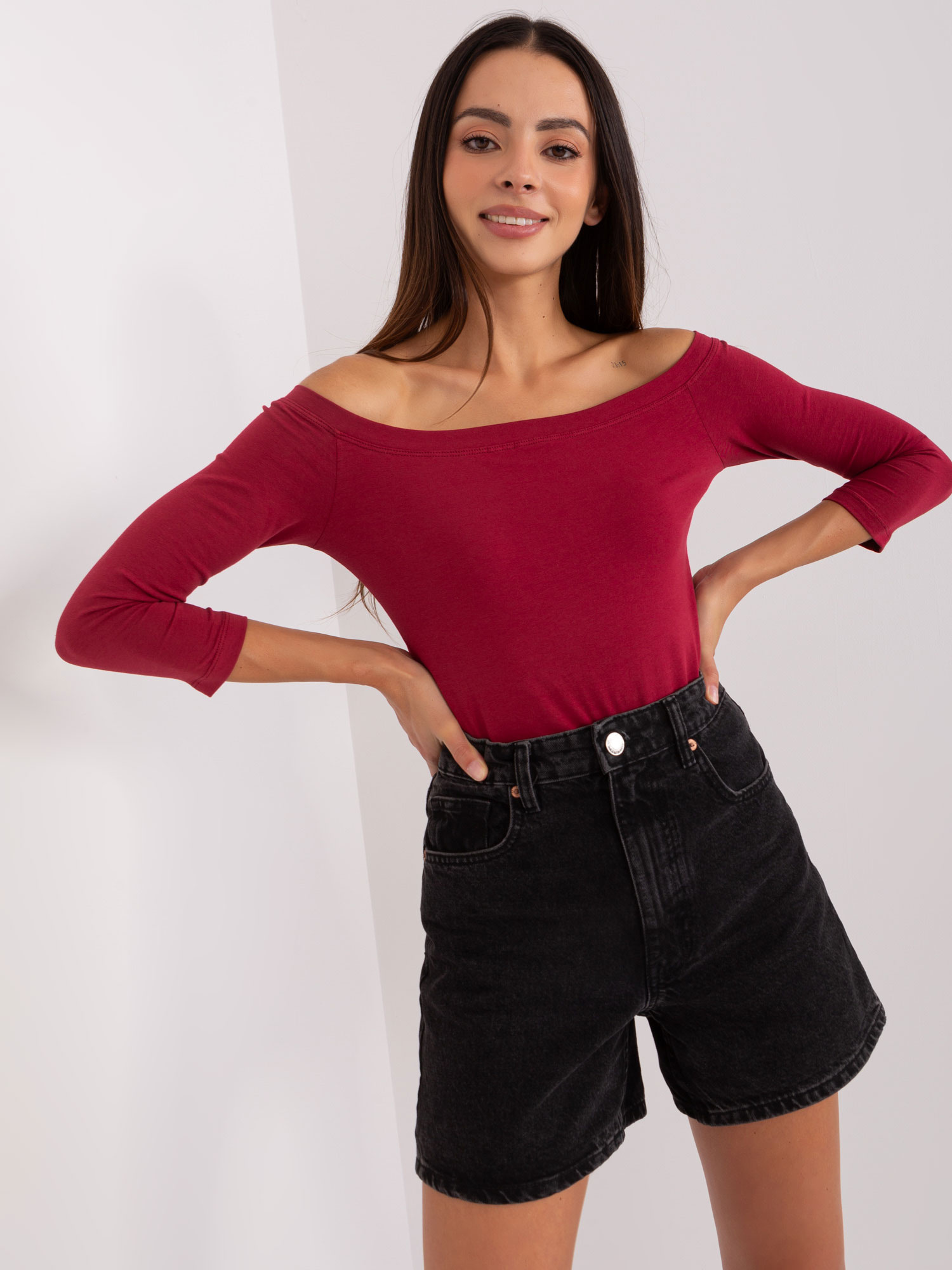Bordowa dopasowana bluzka hiszpanka BASIC FEEL GOOD