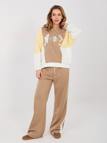 Ciemnobeżowy komplet z miękkiego materiału RUE PARIS 