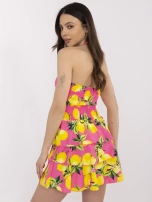 Rožinė-geltona mini suknelė su elastingu raukšlėjimu.