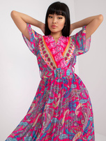 Różowa plisowana sukienka one size z orientalnym motywem