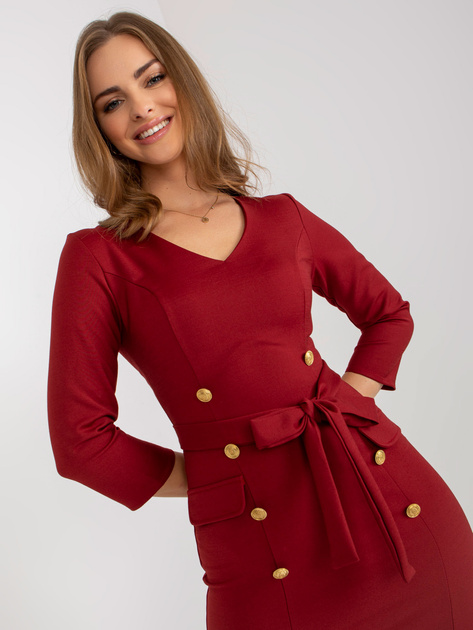 Hurt Ciemnoczerwona dwurzędowa sukienka koktajlowa z wiązanym paskiem