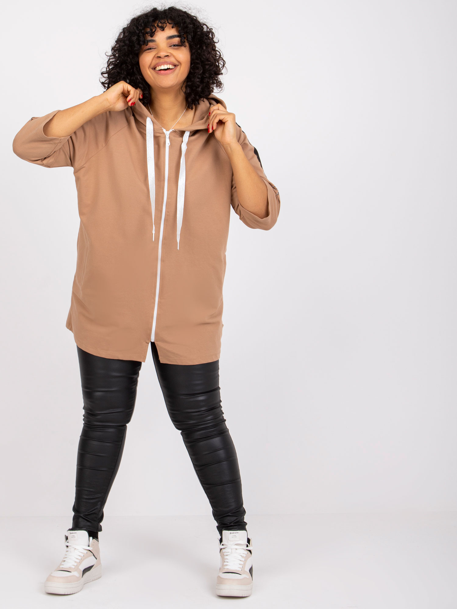 Camelowa dresowa bluza plus size rozpinana Miley 