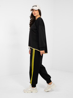 Czarny damski komplet ze spodniami typu jogger RUE PARIS 