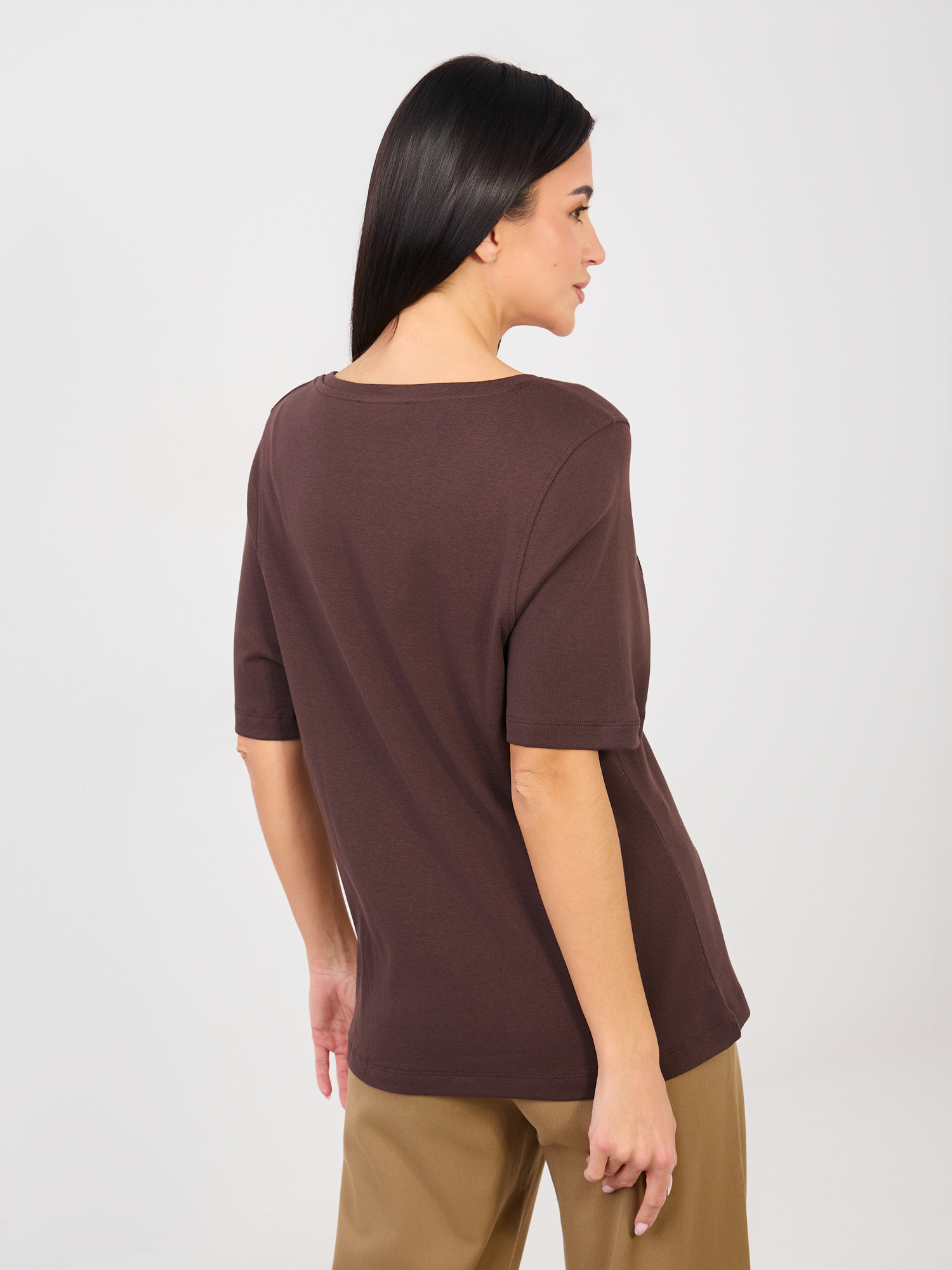 Czekoladowy t-shirt basic z okrągłym dekoltem RUE PARIS 