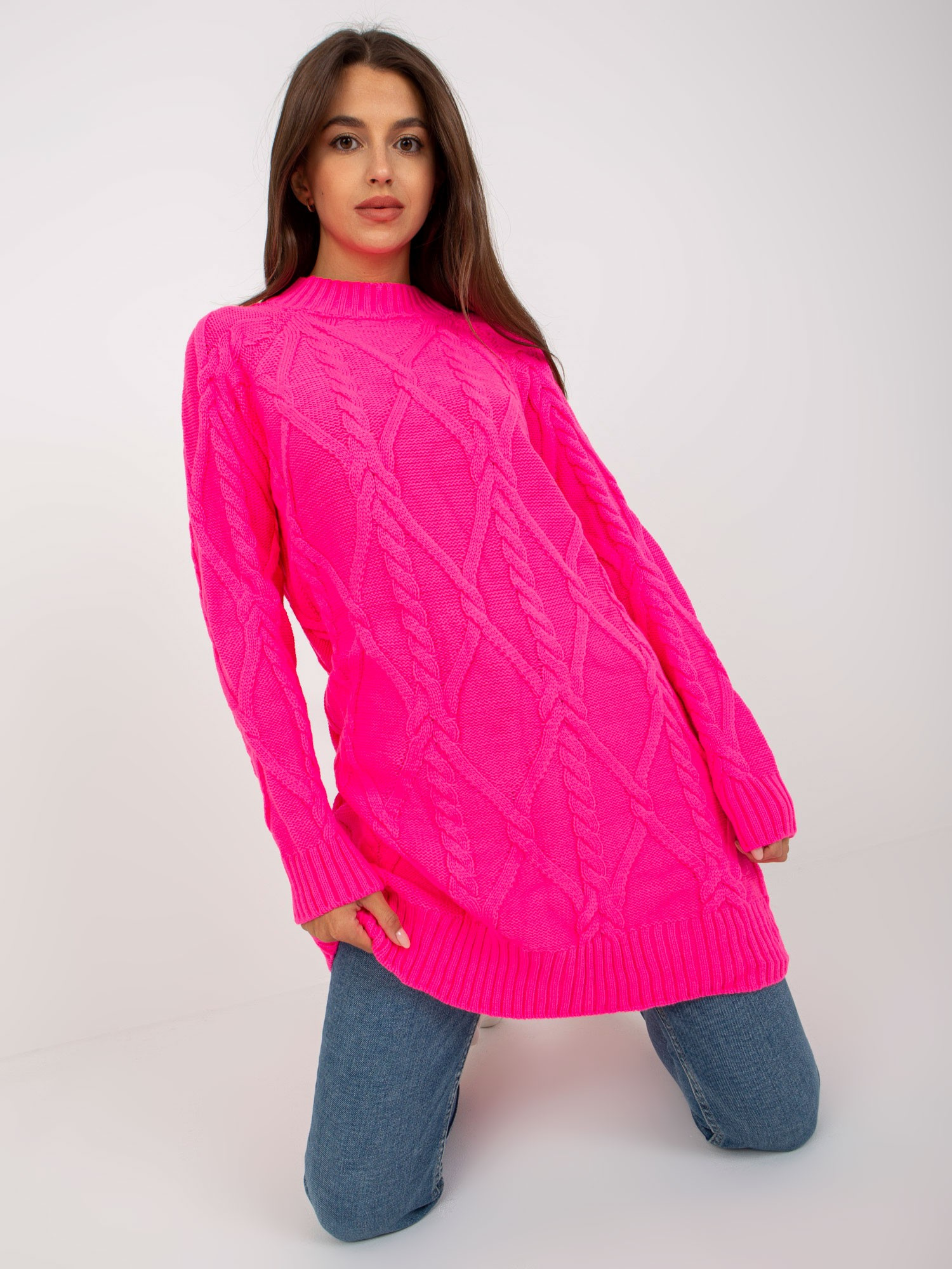 Fluo różowa mini sukienka dzianinowa z warkoczami RUE PARIS