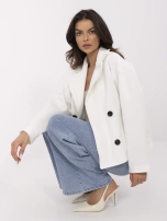 Ecru krótki płaszcz damski z kieszeniami 