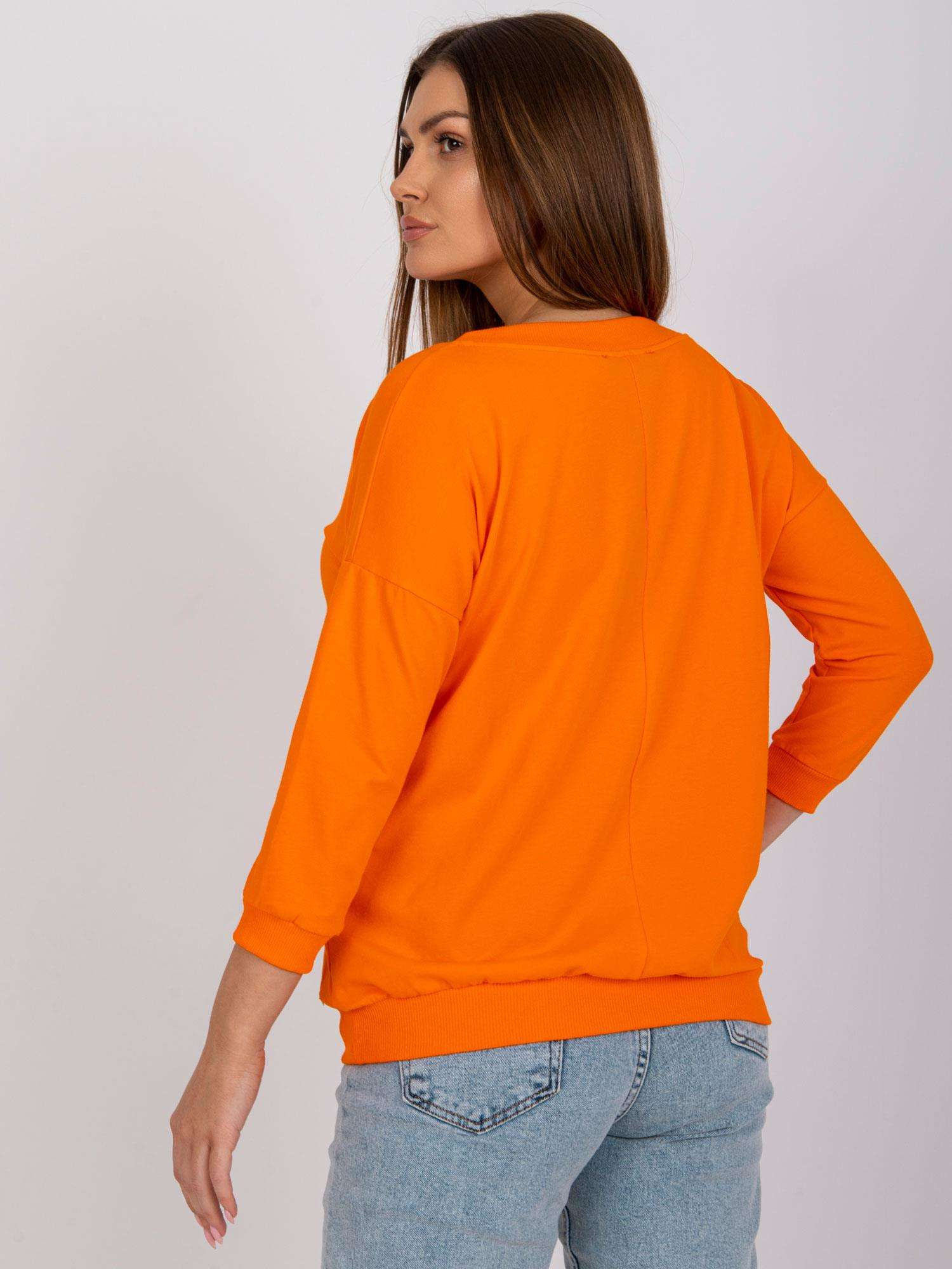 Orangenes Basic-Shirt von Oliwia.