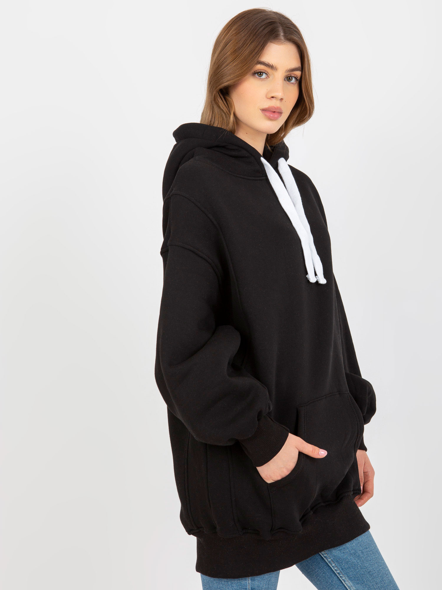 Czarna dresowa długa bluza basic o kroju oversize