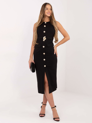 Czarna dopasowana sukienka z kieszeniami