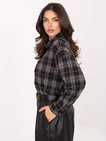 Czarna damska koszula z odpinaną broszką 