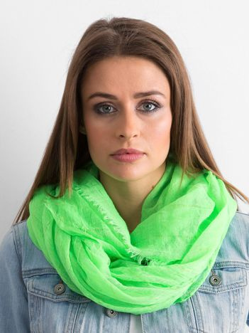 Fluo grüne Schal mit metallischem Faden.