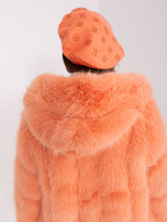 Hurtownia Brzoskwiniowy beret damski z biżuteryjną aplikacją