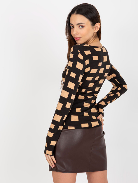 Hurtownia Czarno-camelowa dopasowana bluzka z nadrukiem