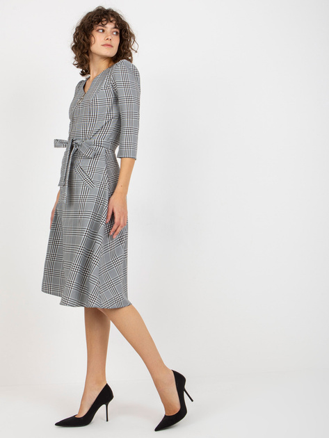 Hurt Biało-czarna midi sukienka koktajlowa w kratę z paskiem