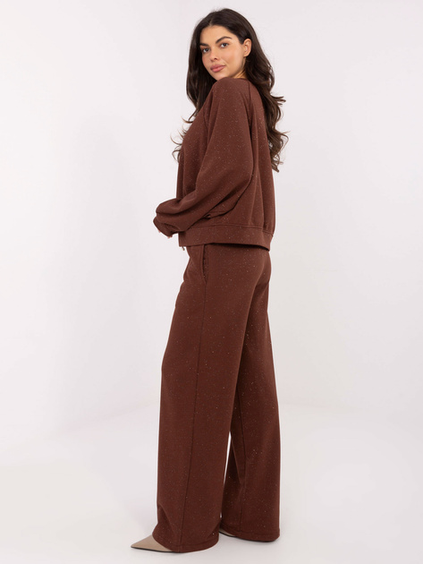 Brązowe błyszczące spodnie od kompletu