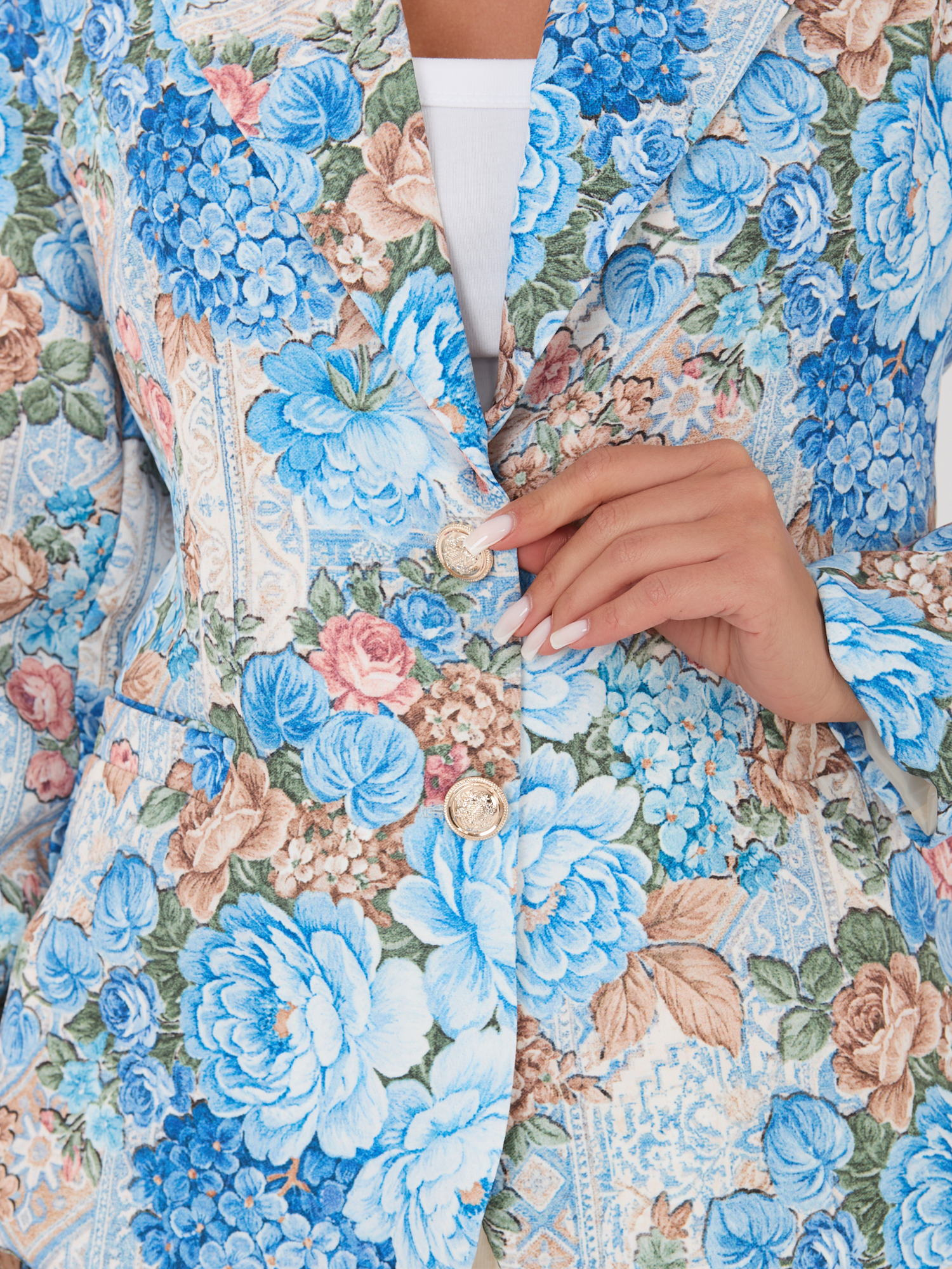 Niebieska elegancka marynarka z podszewką