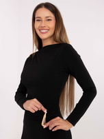 Czarna trapezowa sukienka z drapowaniem