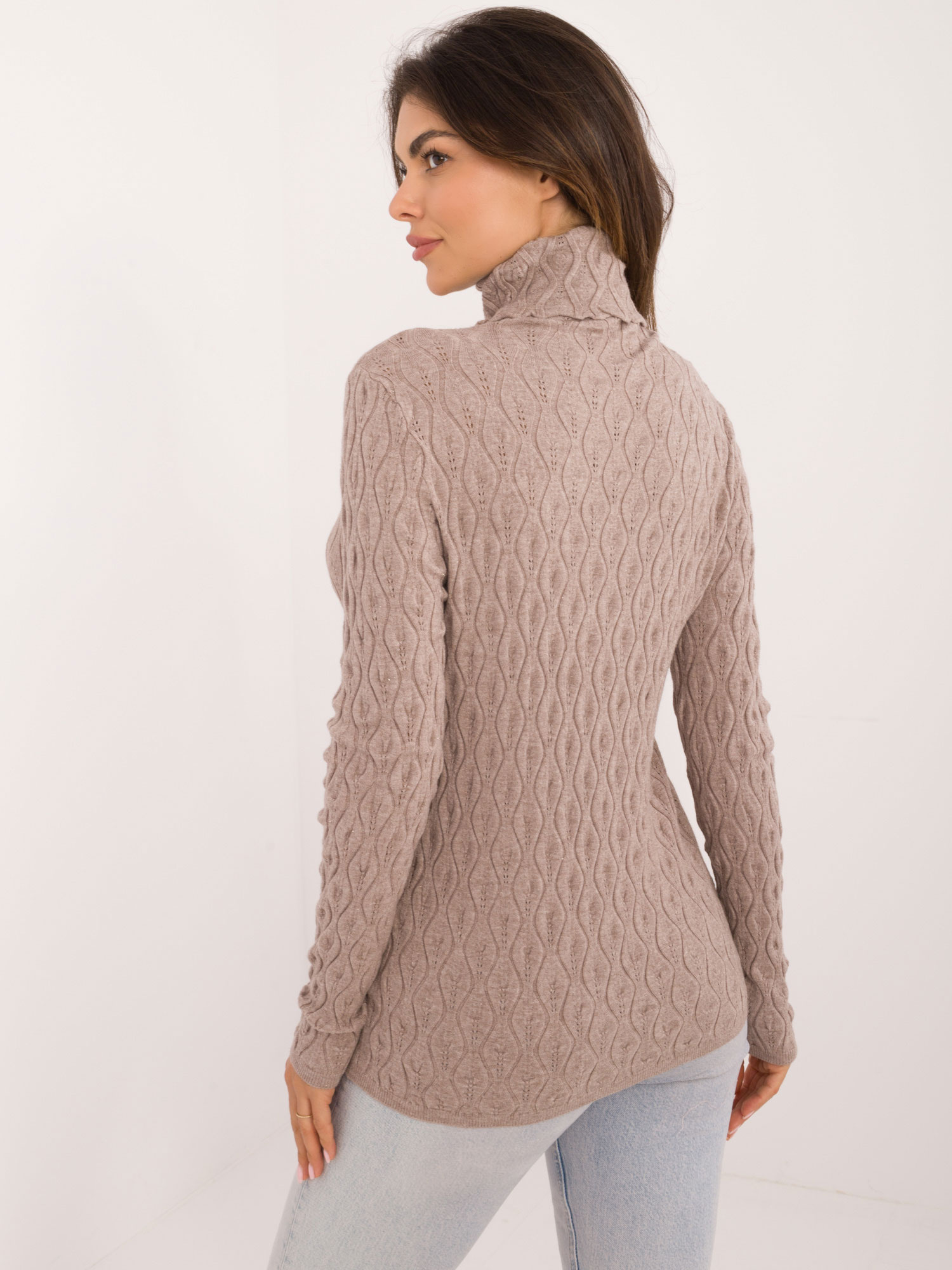 Sweter ciemny bezowy