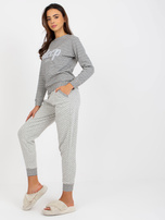 Hurtownia Szara dwuczęściowa piżama z naszywkami