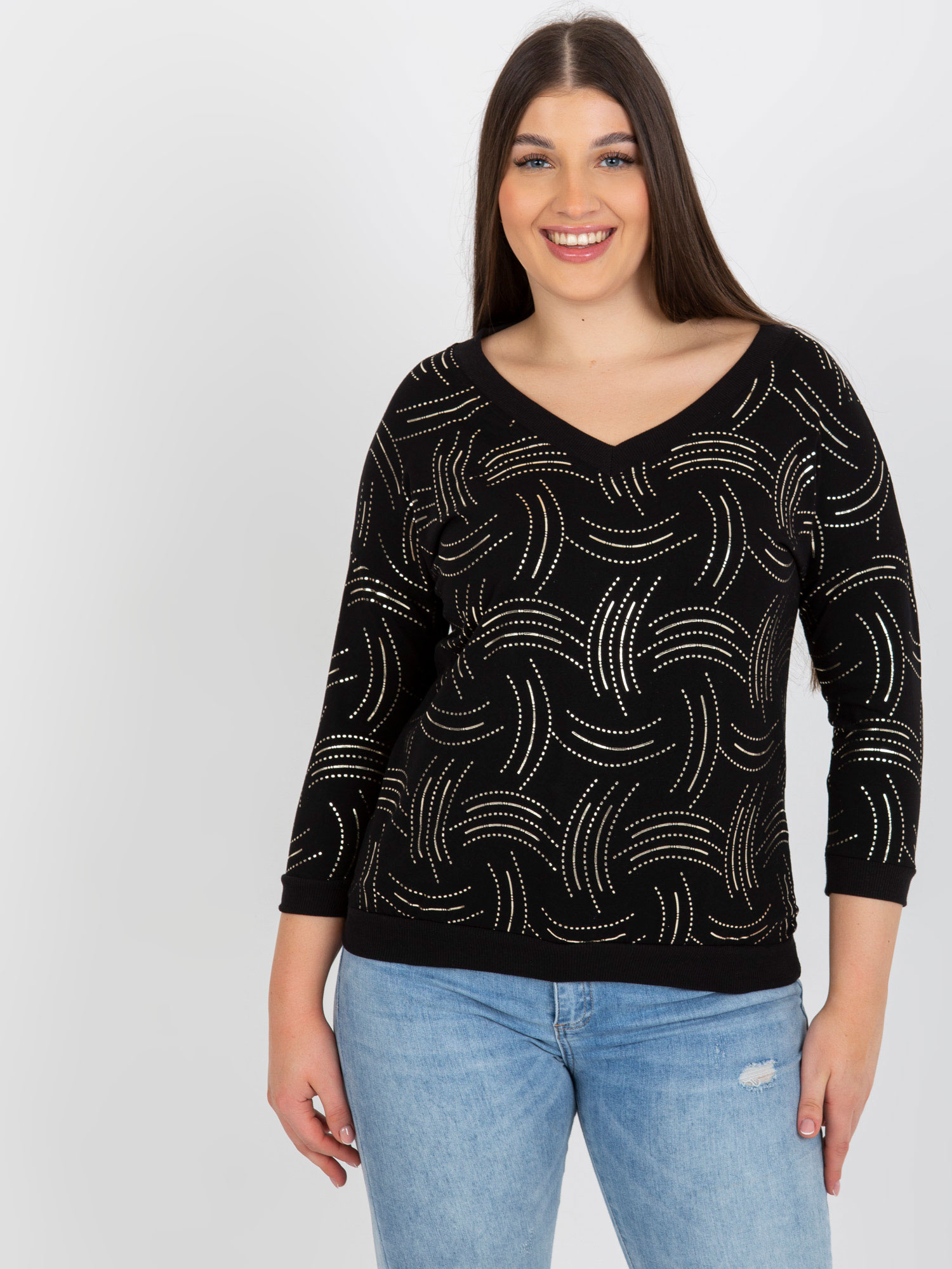 Czarna bluzka plus size z nadrukiem i rękawem 3/4