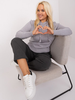 Didmeninė prekyba: pilkas megztinis plus size su raišteliais.