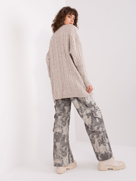 Hurtownia Beżowy damski sweter w warkoczowe sploty