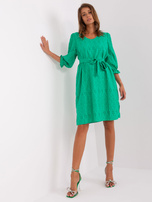 Hurtownia Zielona ażurowa sukienka z rękawem 3/4