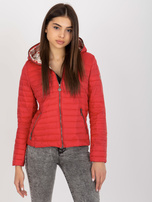 Hurt Czerwona kurtka pikowana z kieszeniami