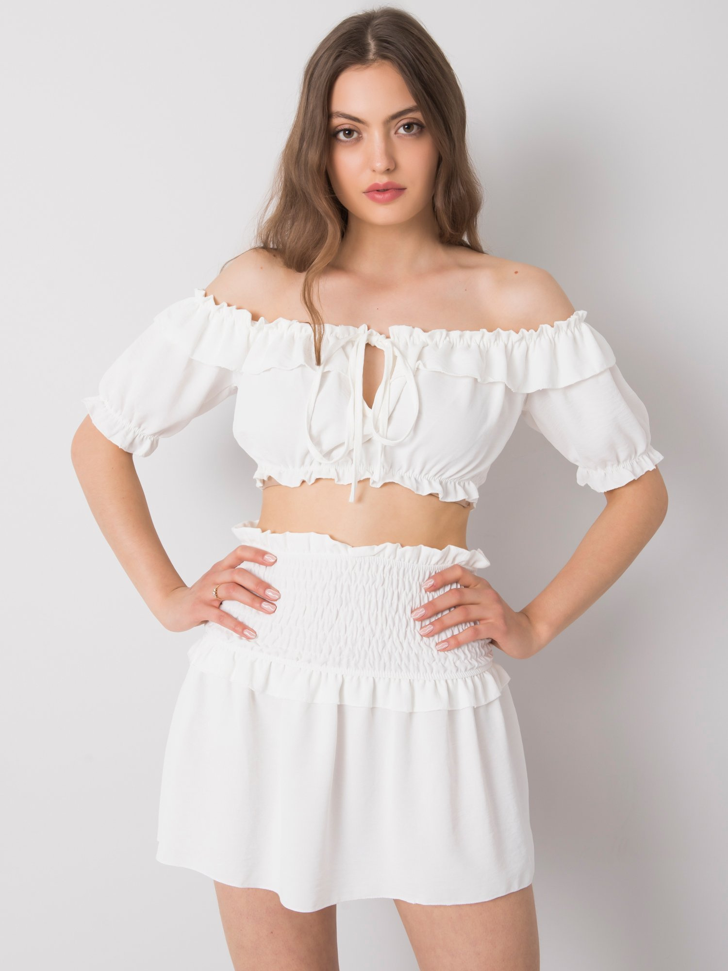 Weißes kurzes Top mit Rüsche Arnika OCH BELLA.
