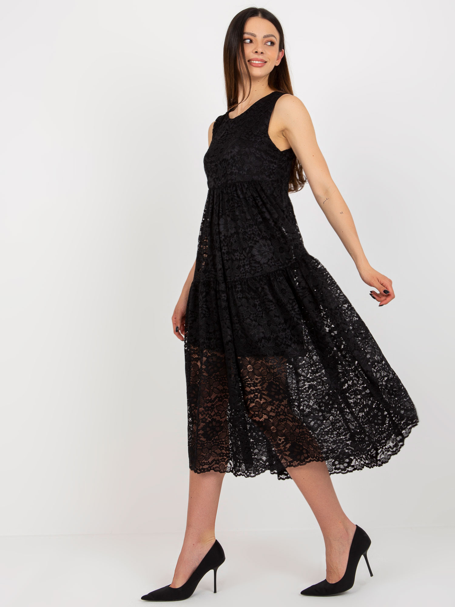 Hurt Schwarzes Spitzenkleid mit Rüsche OCH BELLA.