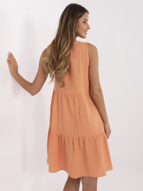 Brzoskwiniowa muślinowa sukienka z dekoltem V SUBLEVEL