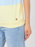 Pastelowa niebiesko-żółta bawełniana bluzka z dekoltem V