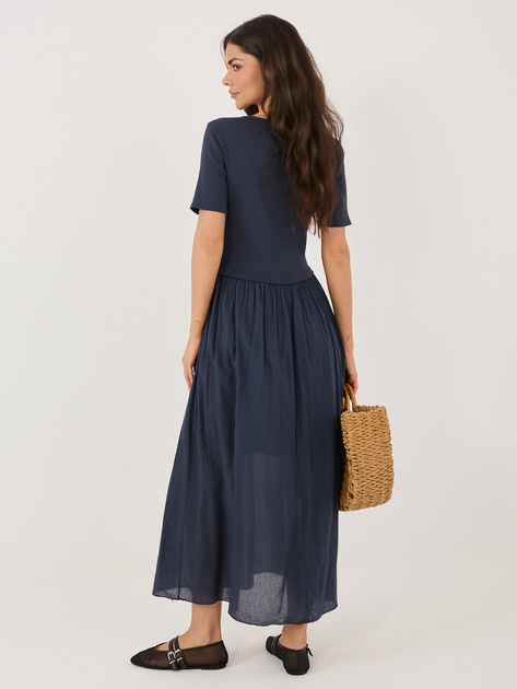 Granatowa letnia sukienka z krótkim rękawem