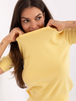 Żółty klasyczny sweter z wiskozą 